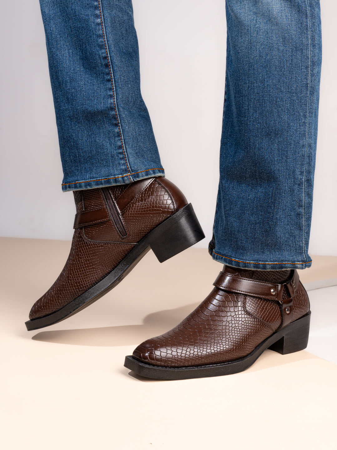 Men Premium Textured Ankle Boots