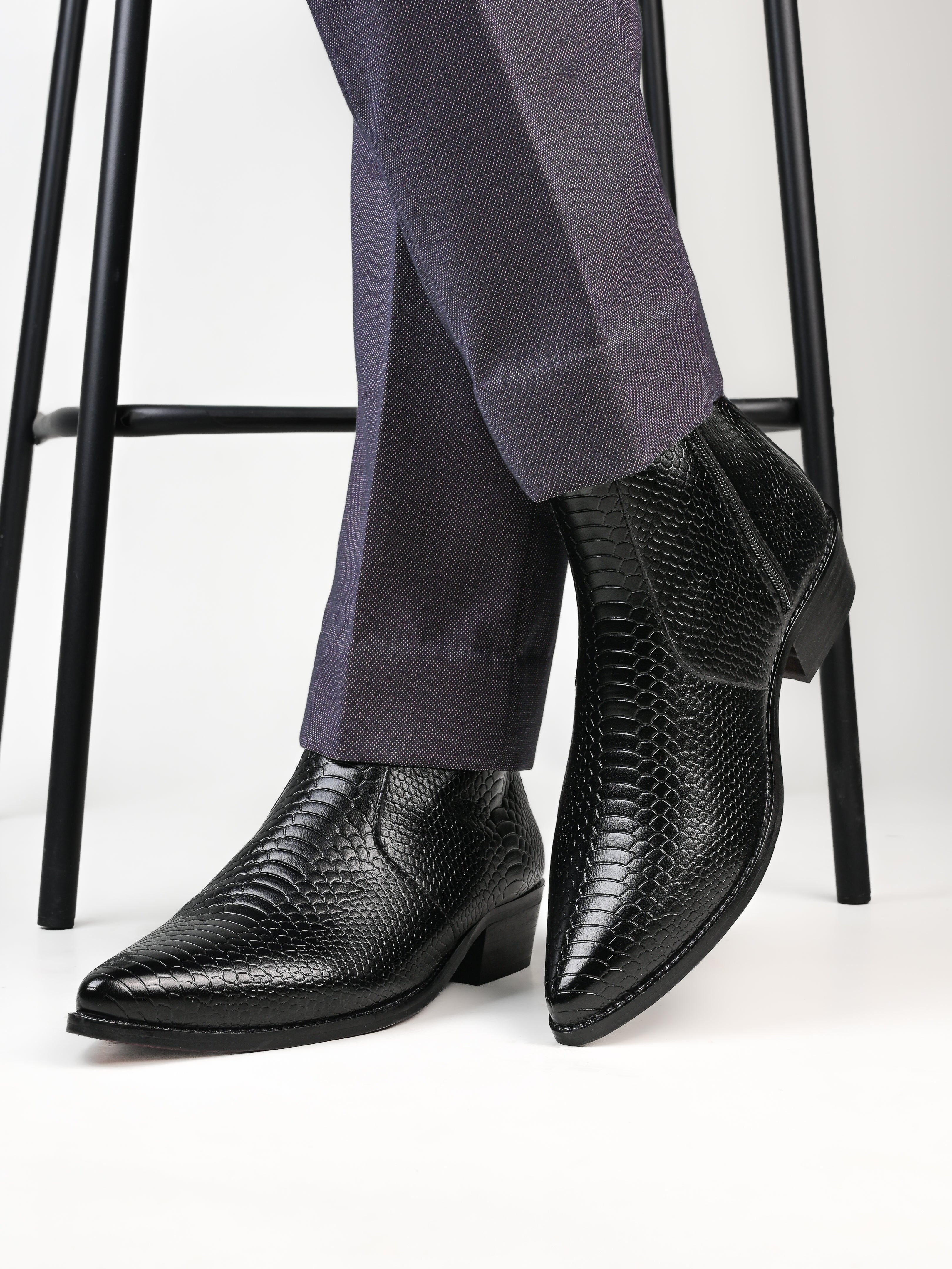 Men Textured Pointed-Toe Casual Chelsea Boots – FRANKROMELLO