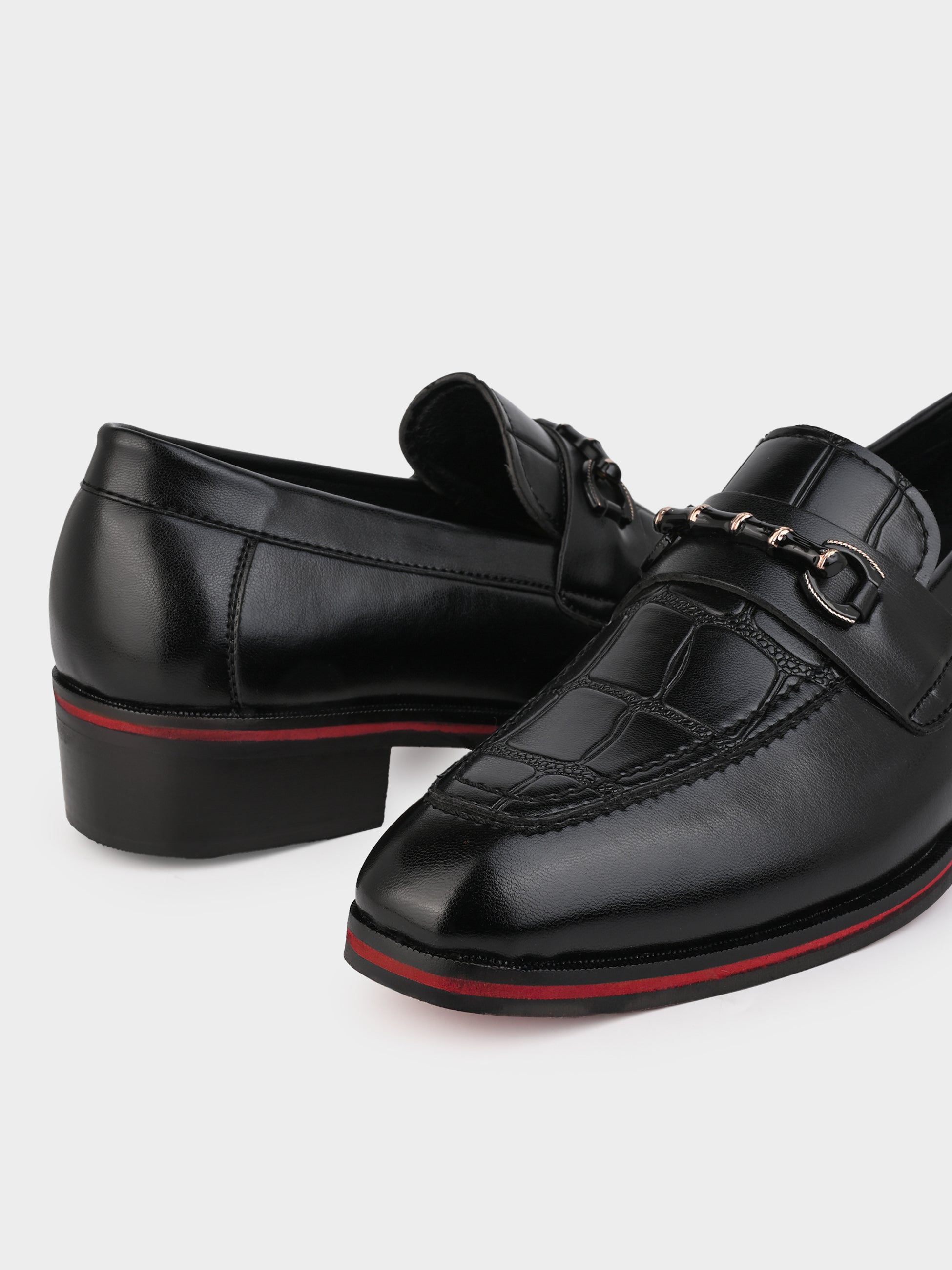 Men's Handcrafted Textured Loafers with Cuban Heels