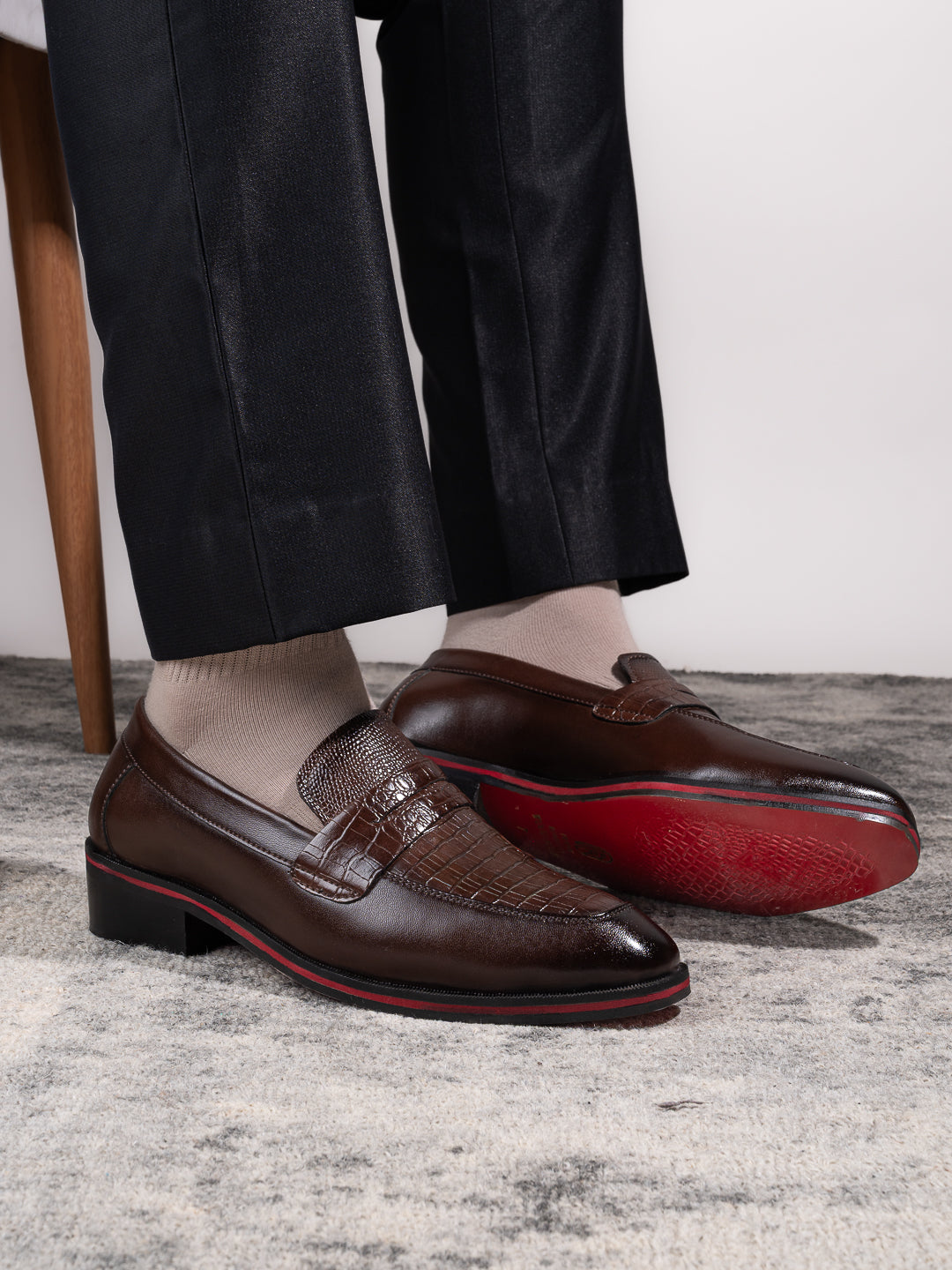 Men's Handcrafted Textured Loafers with Cuban Heels