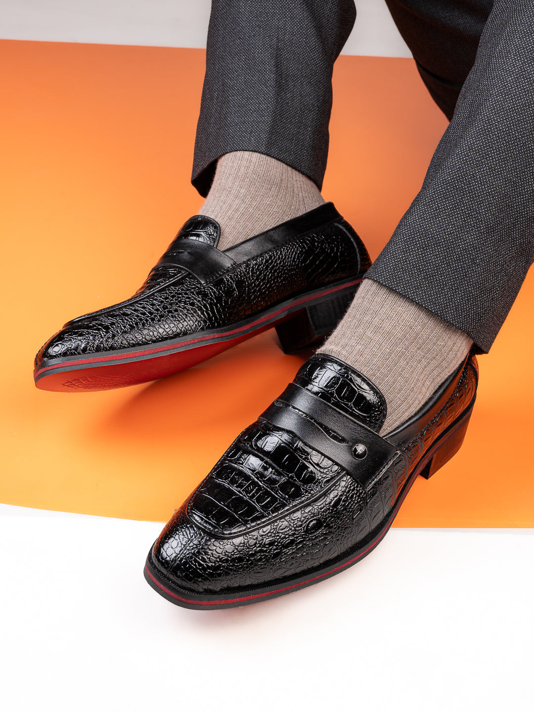 Men's Handcrafted Textured Loafers with Cuban Heels