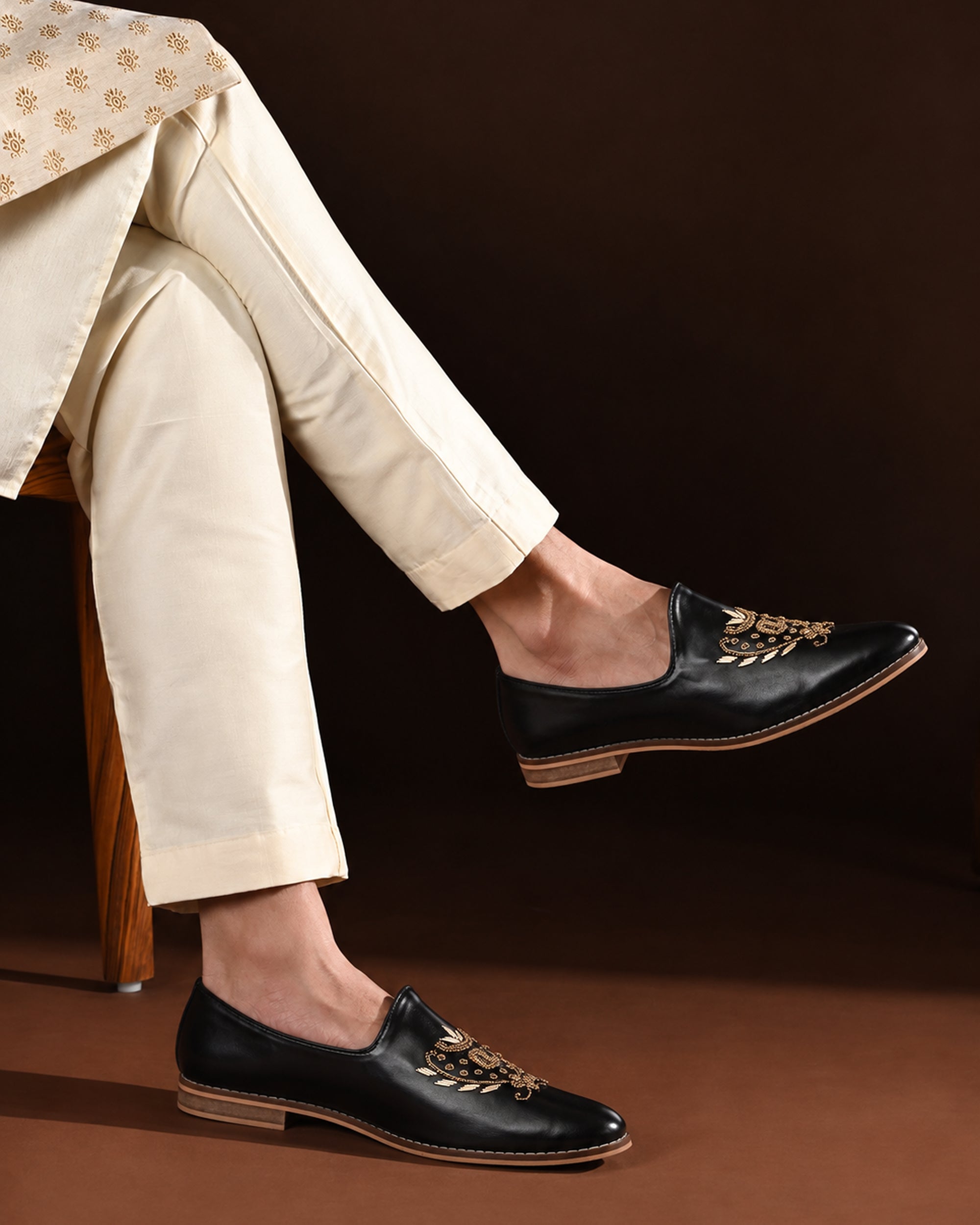 FRANKROMELLO Men Textured Loafers
