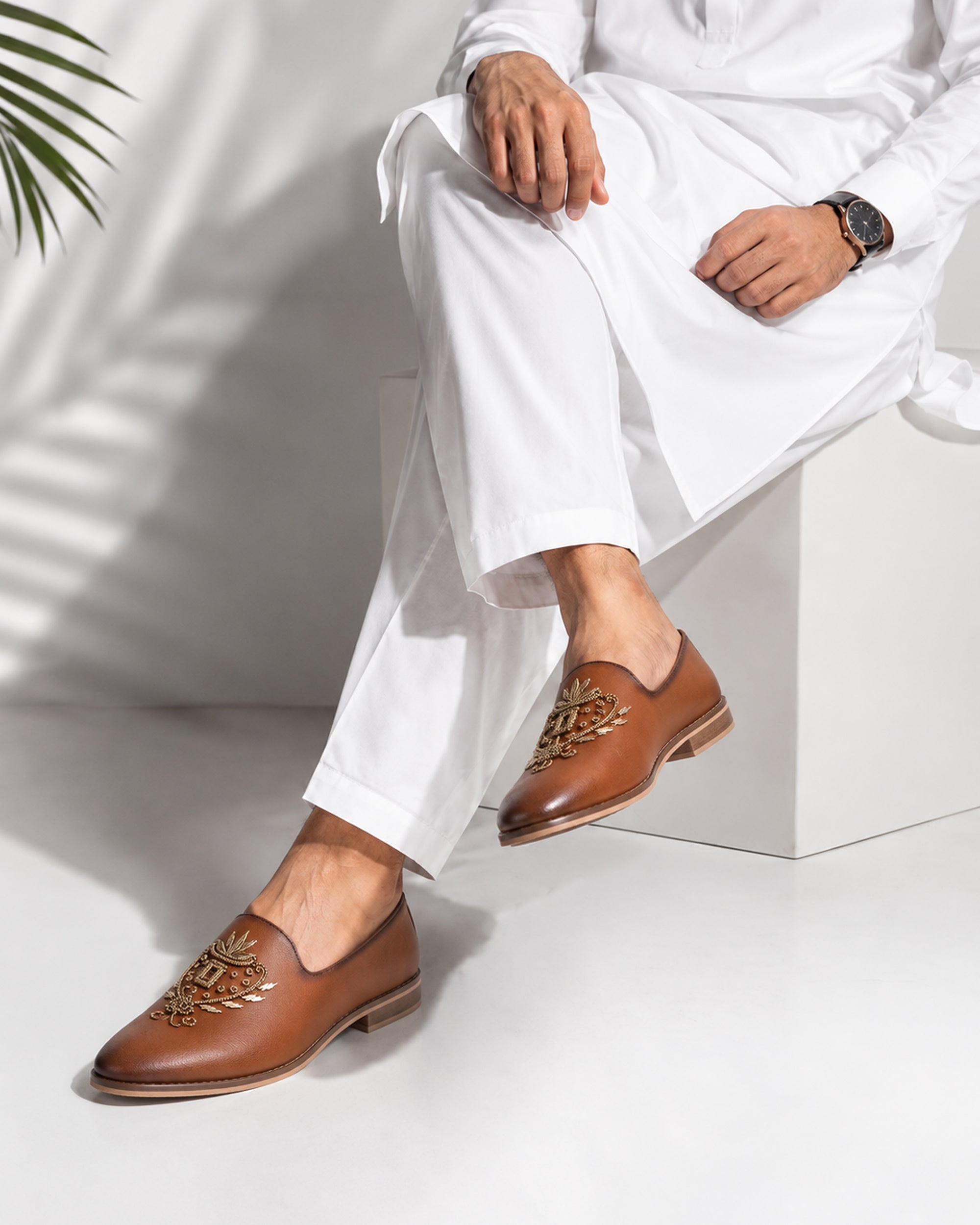 FRANKROMELLO Men Textured Loafers