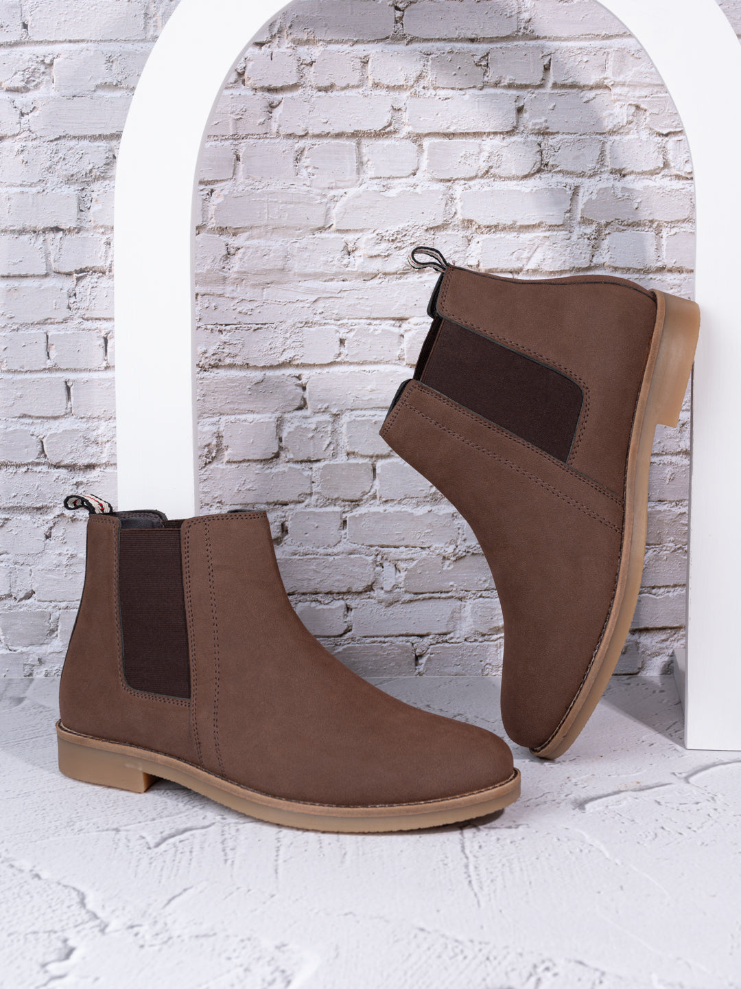 Men Block Heeled Round Toe Chelsea Boots