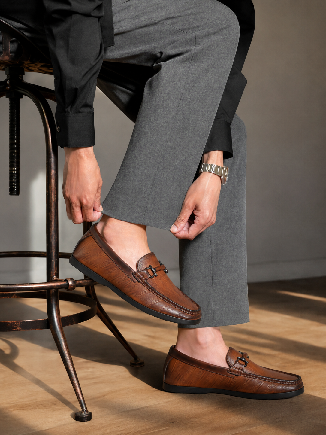 FRANKROMELLO Men Textured Loafers